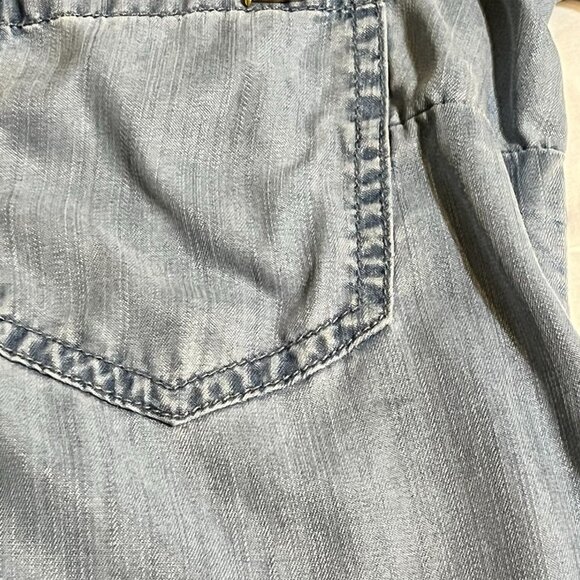 BEBE BLOUSE DENIM BUTTOM DOWN SIZE S - Picture 8 of 16